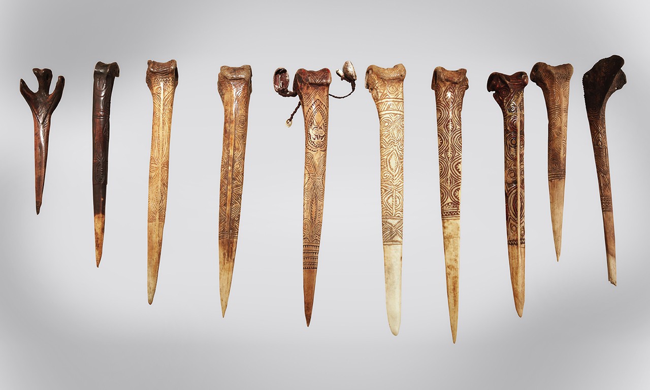 Blade with a Beak: New Guinean Bone Daggers
